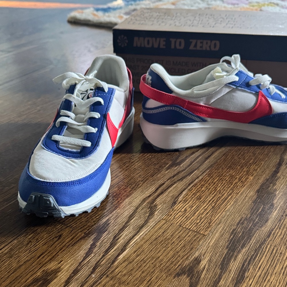 New Men’s Nike Shoes- Old Royal habanero red - Picture 2 of 10
